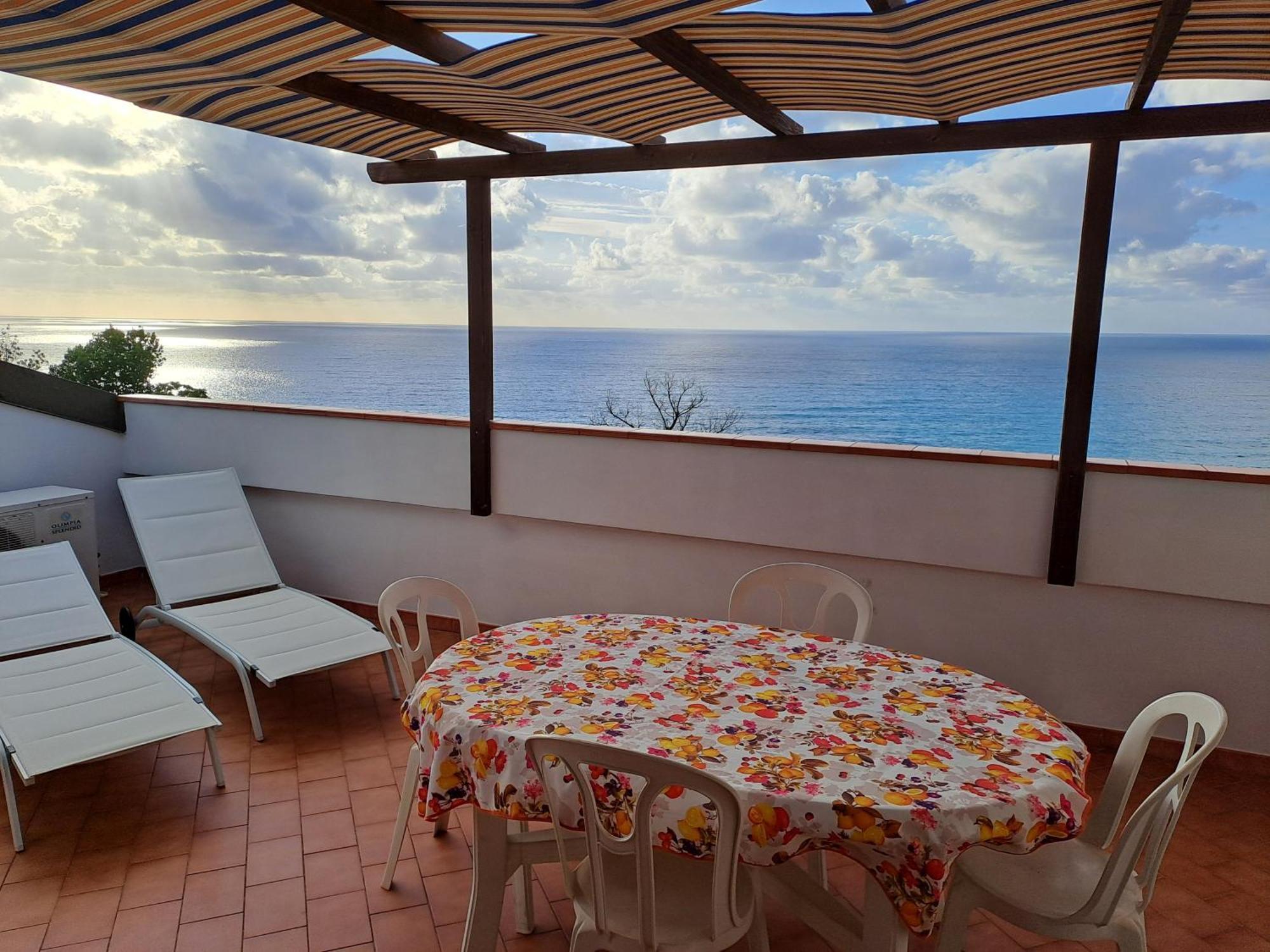 Ferienwohnung Terrazza Michelino Parghelia Exterior foto